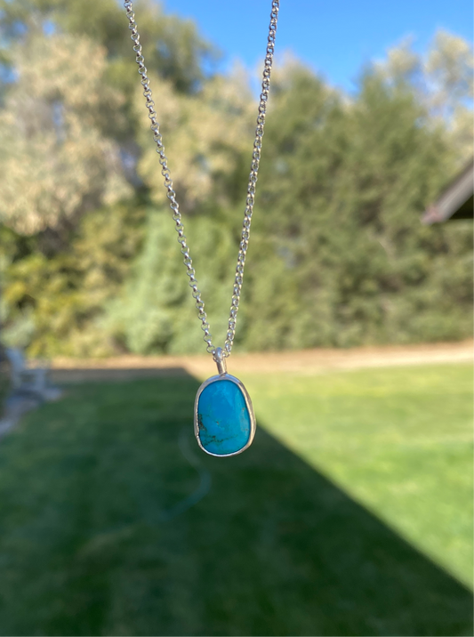 Dainty Kingman Turquoise Necklace